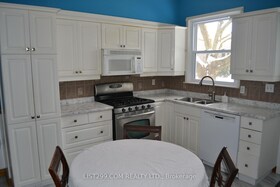 1049 Talbot Street, Middlesex, ON , MLS #X13642708 , Image - 1