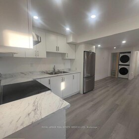 586 Kennedy Circle W, Halton, ON , MLS #W13643098 , Image - 1