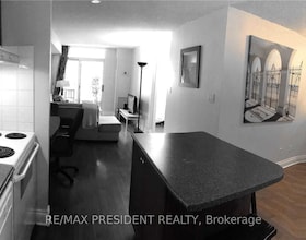 3880 Duke Of York Boulevard, Peel, ON , MLS #W13645552 , Image - 1
