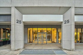 25 Lower Simcoe Street, Toronto, ON
