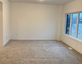 256 Ridley Crescent, Grey County, ON , MLS #X13650026 , Image - 1