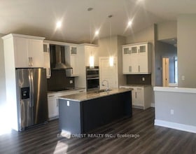 10 Mcpherson Court, Elgin, ON , MLS #X13650522 , Image - 1