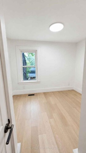 561 Wentworth Street, Hamilton, ON , MLS #X13651086 , Image - 1