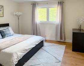 19 Parkway Place, Hamilton, ON , MLS #X13651488 , Image - 1