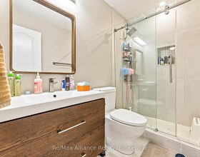 2404 Rideau Drive, Halton, ON , MLS #W13652222 , Image - 1