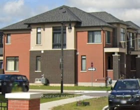 66 Pearman Crescent N, Peel, ON