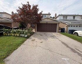 50 Shootfield Crescent, Toronto, ON
