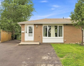 33 Garside Crescent, Peel, ON