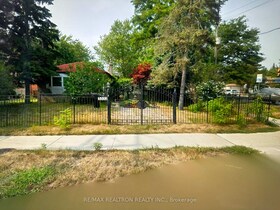 5332 Lawrence Avenue E, Toronto, ON