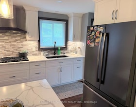 107 Greendale Crescent, Waterloo, ON , MLS #X13656372 , Image - 1
