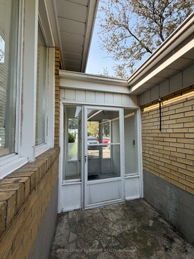 524 Rouge Hills Drive, Toronto, ON