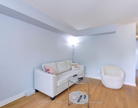 800 Dundas Street W, Peel, ON , MLS #W13662742 , Image - 1