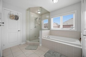 78 Pennycross Crescent, Peel, ON , MLS #W13669398 , Image - 1