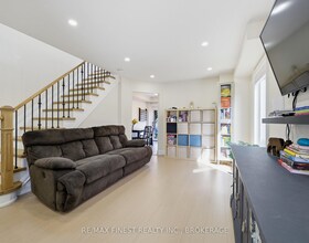 28 Melborne Court, Durham, ON , MLS #E13675616 , Image - 1