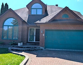 9 Wellsmere Court, Ottawa, ON