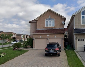 7327 Black Walnut Trail, Peel, ON