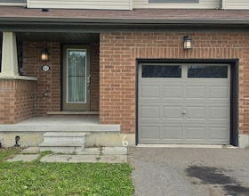 82 Scarletwood Street, Hamilton, ON