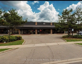 980 Pacific Gate, Peel, ON