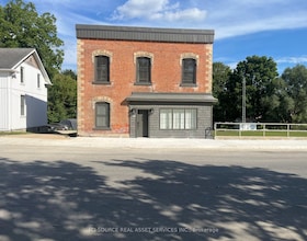 27 Arthur Street W, Wellington, ON