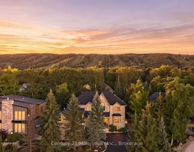 129 Blueski George Crescent, Grey County, ON , MLS #X13702006 , Image - 1