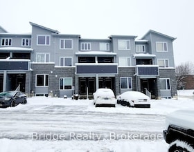 990 Deveron Crescent, Middlesex, ON , MLS #X13708820 , Image - 1