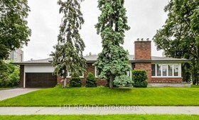 27 Kingsview Boulevard, Toronto, ON