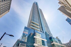 386 Yonge Street, Toronto, ON