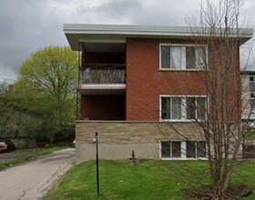 18 High Street, Waterloo, ON