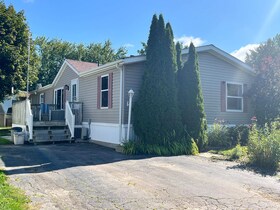 9 First Avenue, Wellington, ON