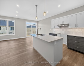 4 Thomas Court, Elgin, ON , MLS #X13721766 , Image - 1