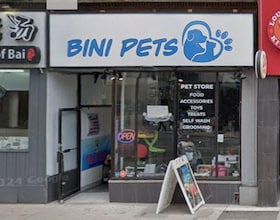647 Yonge Street, Toronto, ON