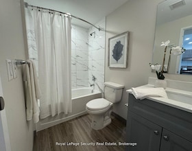 1015 Innisfil Beach Road, Simcoe, ON , MLS #N13734026 , Image - 1