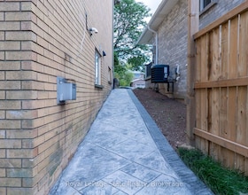 57 Rupert Court, Hamilton, ON , MLS #X13736938 , Image - 1