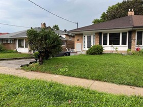 40 Pender Crescent, Toronto, ON , MLS #E13746616 , Image - 1