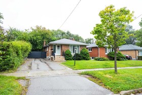 65 Blakemanor Boulevard, Toronto, ON