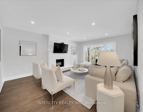 61 Golfwood Heights, Toronto, ON , MLS #W13789108 , Image - 1