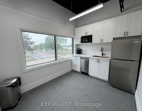 156 Parkdale Avenue N, Hamilton, ON , MLS #X13791760 , Image - 1