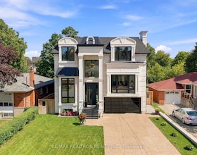209 Sussex Avenue, York, ON