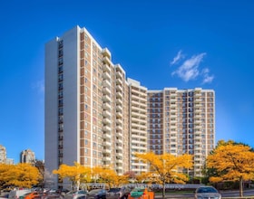 20 Edgecliff Golfway, Toronto, ON