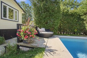 1 QUEEN ANNE Circle, Middlesex, ON , MLS #X13805144 , Image - 1
