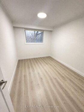 54 Shaunavon Heights Crescent, Toronto, ON