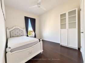 211 Squire Crescent, Halton, ON , MLS #W13807392 , Image - 1