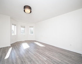 33 Titan Drive, Hamilton, ON , MLS #X13807660 , Image - 1