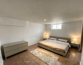 31 Valencia Crescent, Toronto, ON , MLS #W13812188 , Image - 1