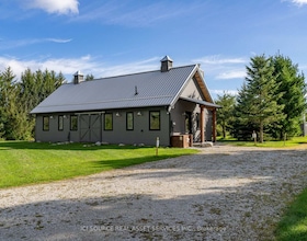 195 Centre Street S, Grey County, ON , MLS #X13813278 , Image - 1