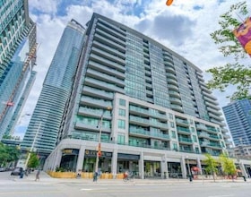 25 Lower Simcoe Street, Toronto, ON , MLS #C13817220 , Image - 1