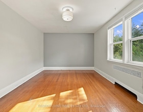 137 Windsor Crescent, Middlesex, ON , MLS #X13823386 , Image - 1