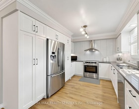 35 Linden Crescent, Peel, ON , MLS #W13823778 , Image - 1