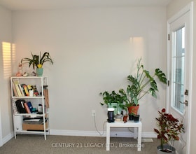445 Ontario Street S, Halton, ON , MLS #W13824470 , Image - 1