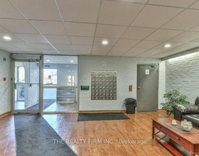 1106 Jalna Boulevard, Middlesex, ON , MLS #X13833410 , Image - 1